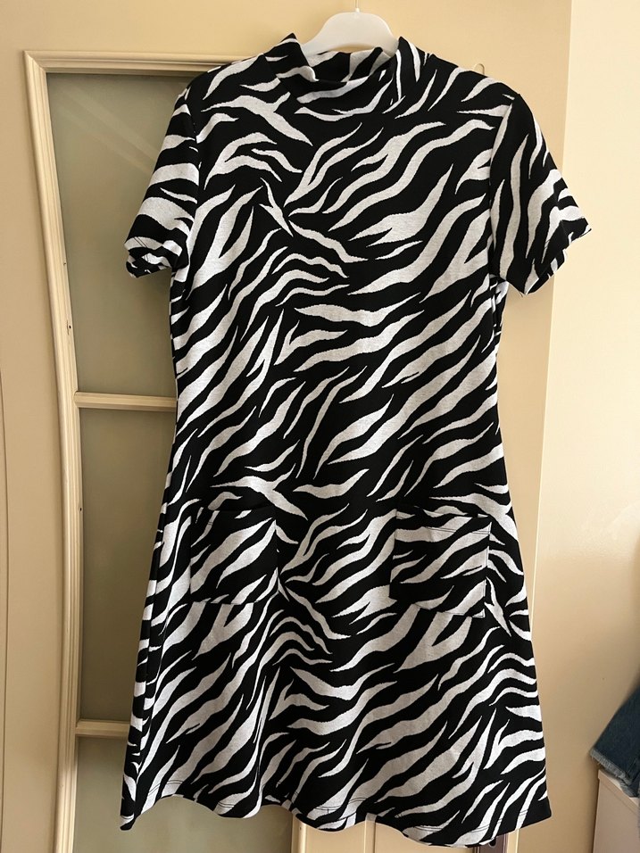 Zebra Desenli Kısa Kollu Midi Elbise - Görsel 3