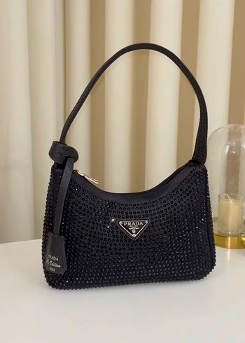 Parlak Siyah Deri Payetli Prada Kadın Çanta