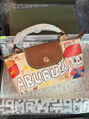Longchamp x labubu