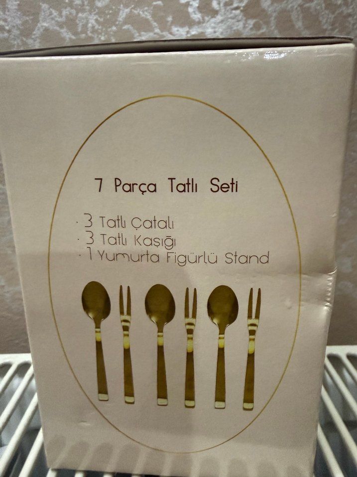 Tonilato Altın Renkli Yumurta Standlı Tatlı Çatal Kaşık Seti - Görsel 2