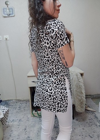 Leopar Desenli V Yaka Tunik