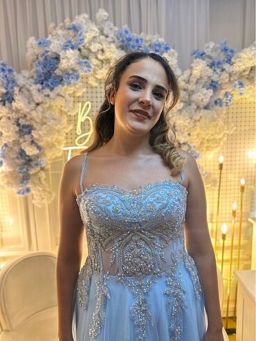 40 Beden Nişan elbisesi