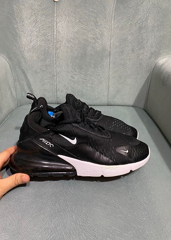 Nike Air Max 270