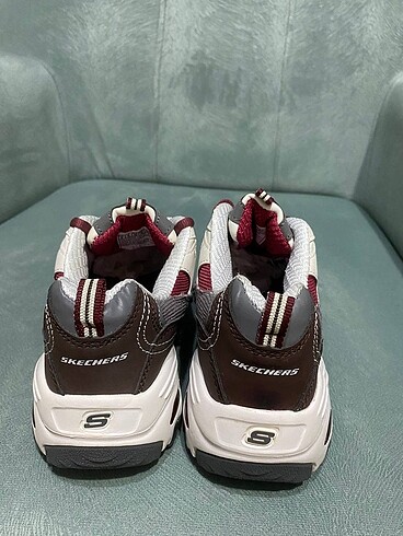 39 Beden beyaz Renk Skechers d lites