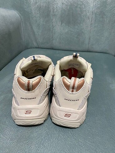 37 Beden ten rengi Renk Skechers d lites