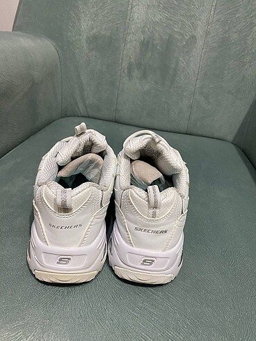 39 Beden beyaz Renk Skechers d lites