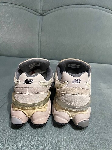 37 Beden ten rengi Renk New balance 9060