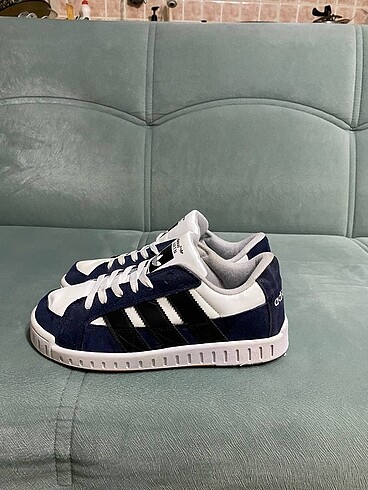 42 Beden Adidas forum low