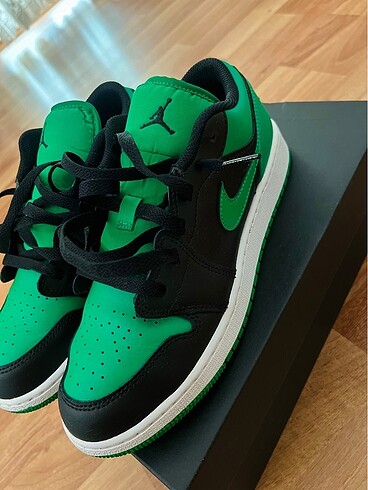 Nike Air jordan low 1