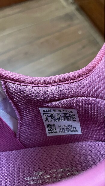 37,5 Beden Adidas Ayakkabi
