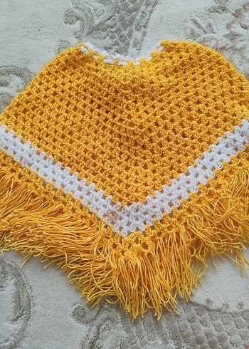 Sarı Püsküllü Örgü Kız Panço - Görsel 3