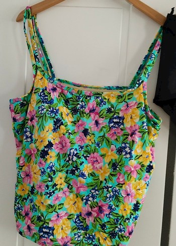 Çiçek Desenli Mini Askılı Kadın Mayo - Görsel 2