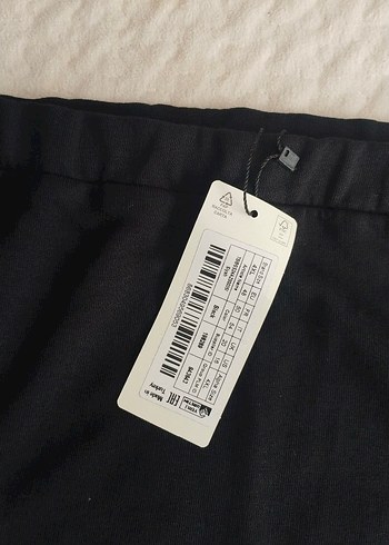 Siyah Kadın Etek - Görsel 2