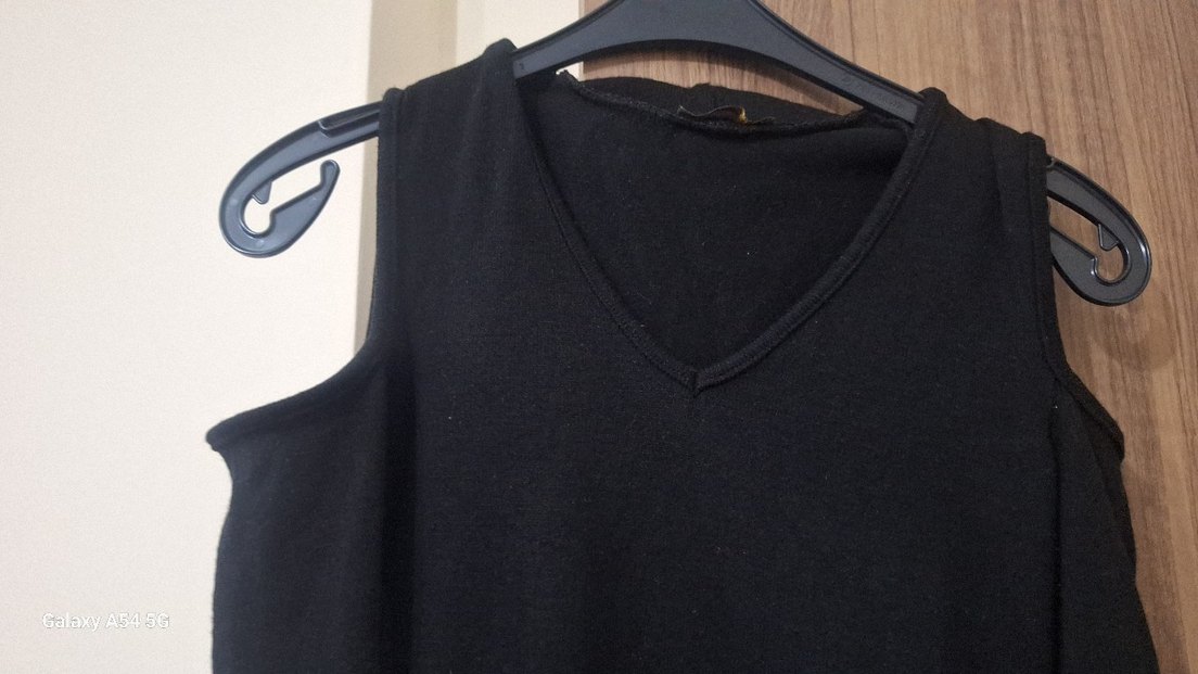 Siyah V Yakalı Uzun Kollu Uzun Elbise - Görsel 3