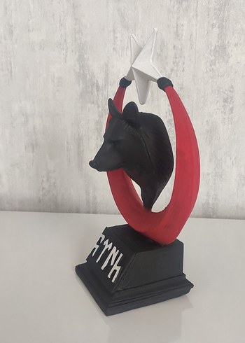 Kurt Figürlü Kırmızı ve Siyah Dekoratif Heykel 3d - Görsel 2