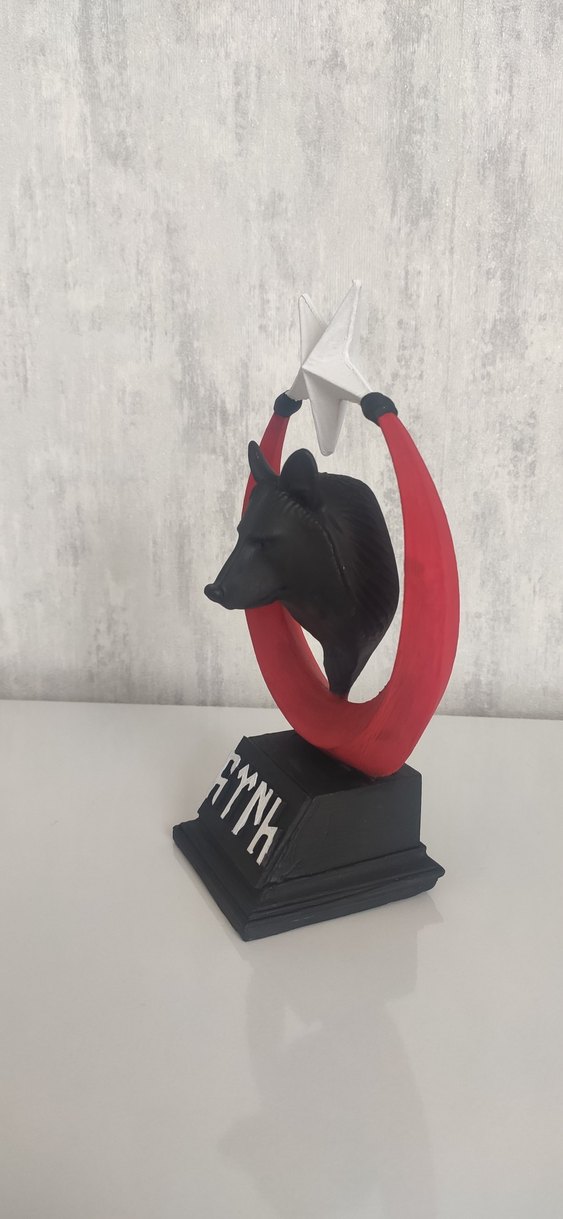 Kurt Figürlü Kırmızı ve Siyah Dekoratif Heykel 3d - Görsel 2