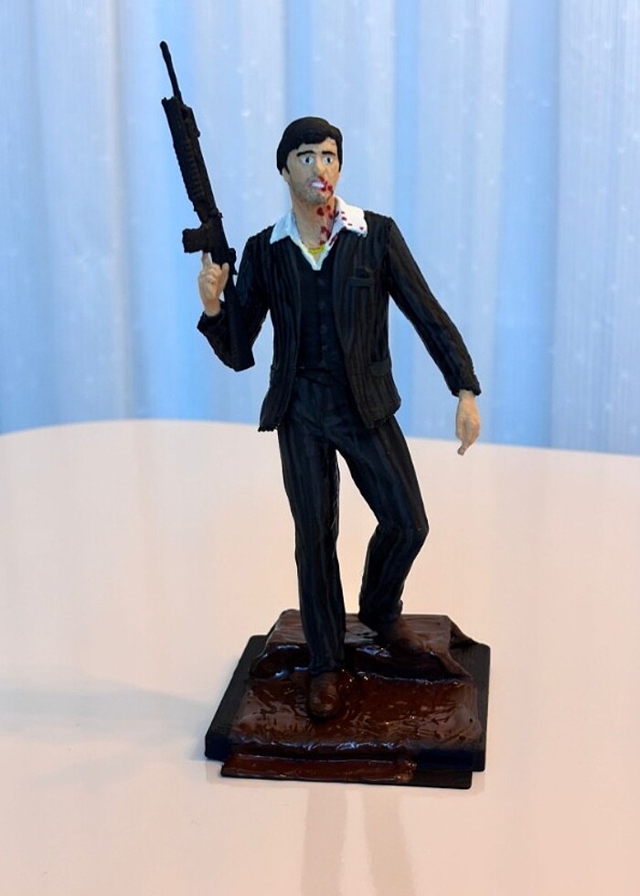 Tony Montana el yapımı figür - Görsel 4