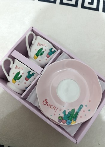 Pembe Kaktüs Desenli Porselen Fincan ve Tabağı - Görsel 3