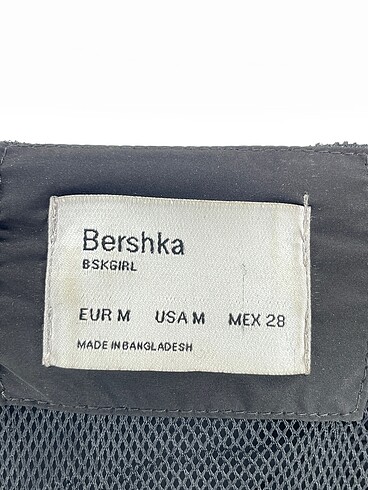 m Beden siyah Renk Bershka Bomber %70 İndirimli.