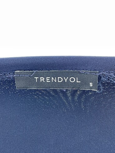 s Beden lacivert Renk Trendyol & Milla Bluz %70 İndirimli.