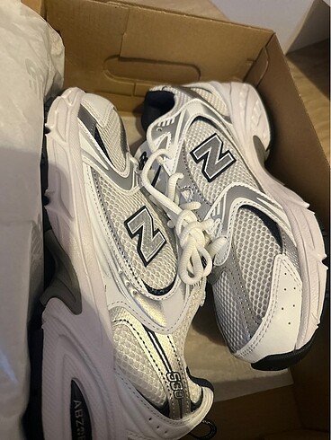 New Balance new balance 530