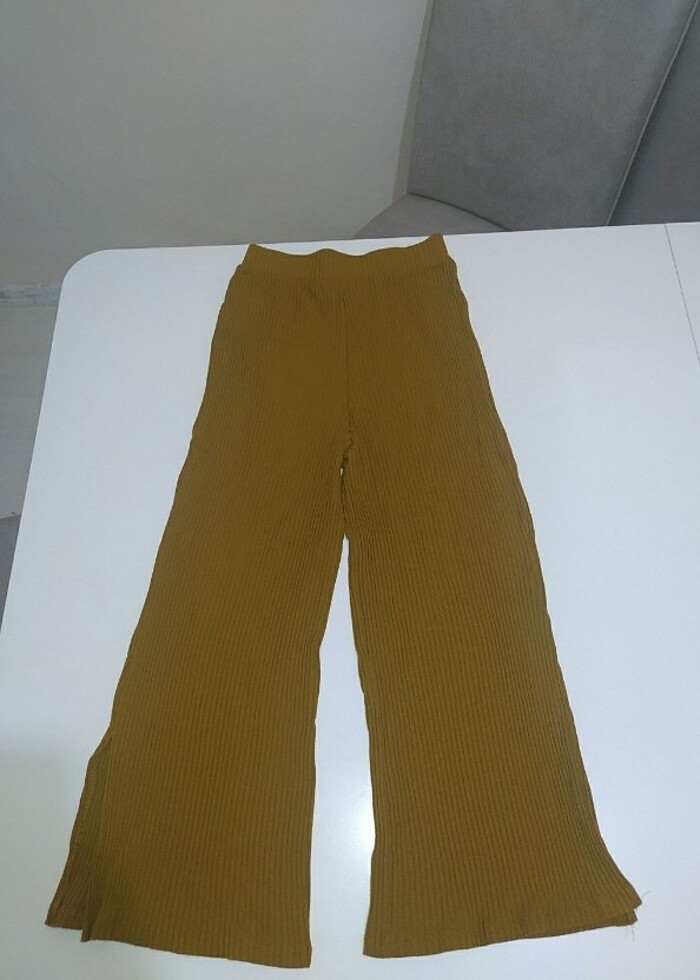 Kısa Hardal Rengi Yazlık Pantolon  - Görsel 2