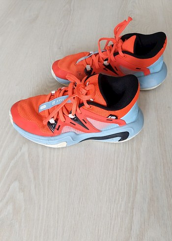 Decathlon Renkli Turuncu Basketbol Ayakkabısı Velcro Detaylı