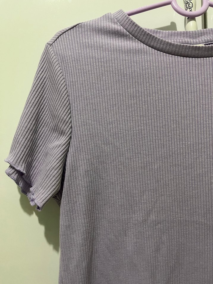 Kısa Kollu Mor Fitilli Keten Tişört - Görsel 2