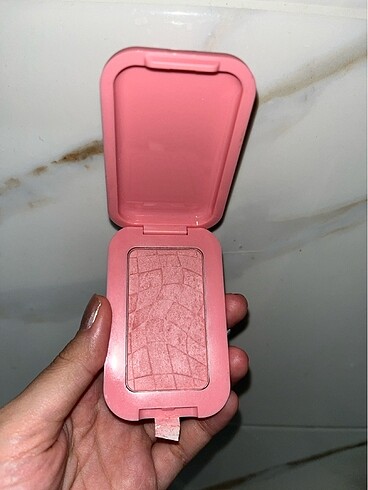 NYX nyx buttermelt blush allık 02