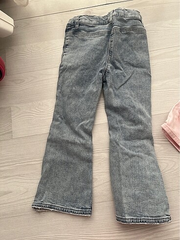 24-36 Ay Beden çeşitli Renk İkisi tek fiyat jean 3/4 yaş şort 24/36 ay