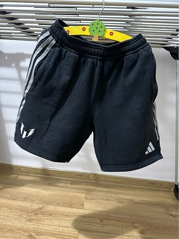 Adidas erkek çocuk şort