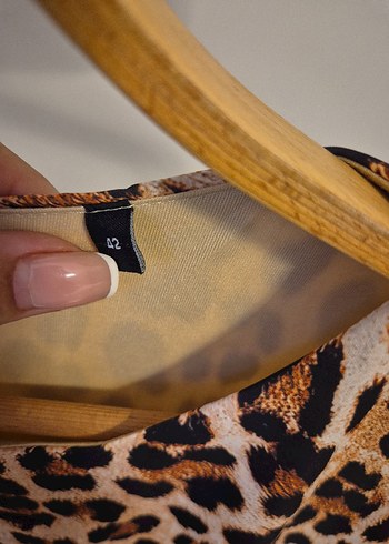 42 Beden Kahverengi Leopar Desenli Kolsuz Midi Elbise