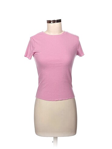 Defacto T-shirt %70 İndirimli.