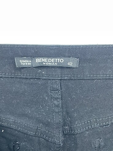 42 Beden siyah Renk PreLoved Skinny %70 İndirimli.