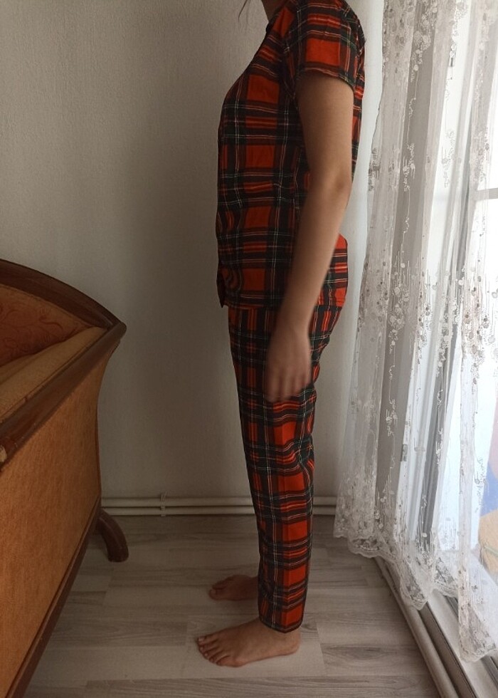 Yakalı Düğmeli Pijama  - Görsel 3