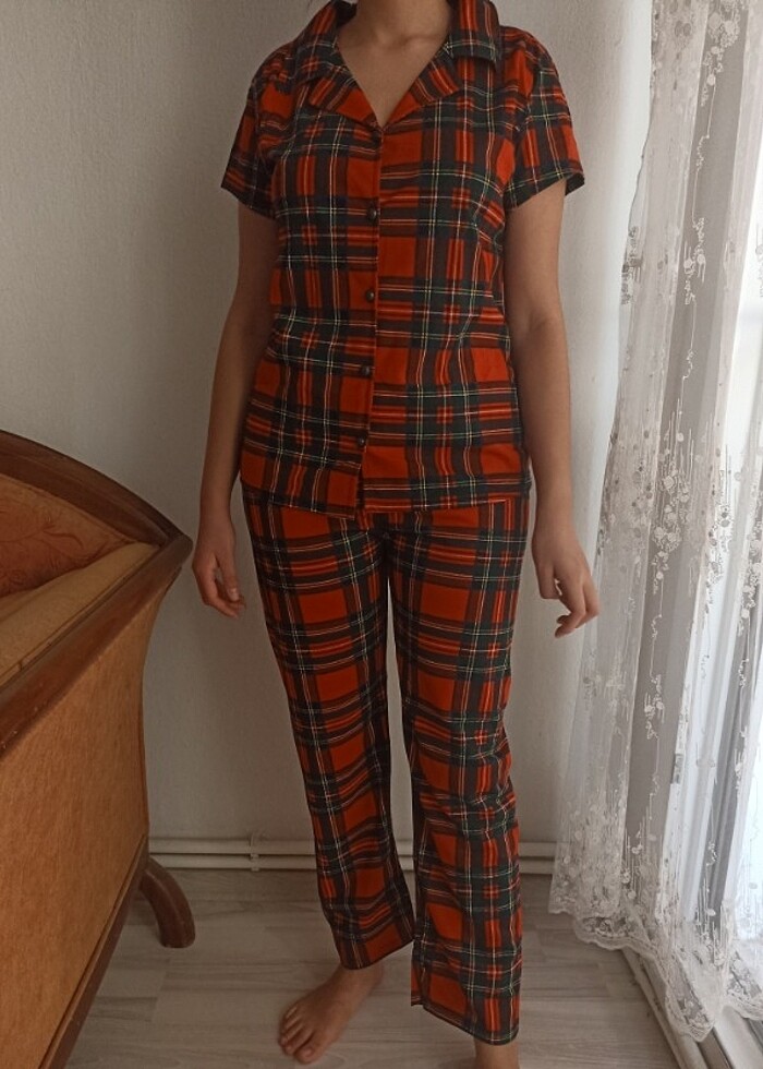 Yakalı Düğmeli Pijama  - Görsel 2