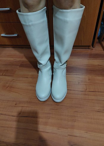 Bej Tokalı Kadın Dizüstü Bot - Görsel 6