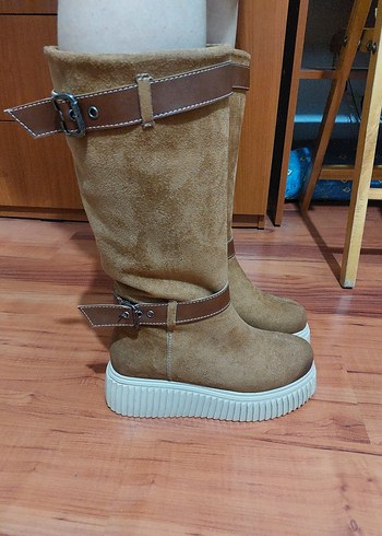 Bej Süet Kadın Dolgu Topuklu Çizme - Görsel 3