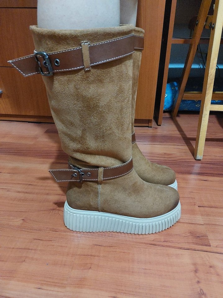 Bej Süet Kadın Dolgu Topuklu Çizme - Görsel 3