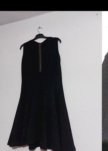 Siyah V Yakalı Midi Kolsuz Elbise - Görsel 4