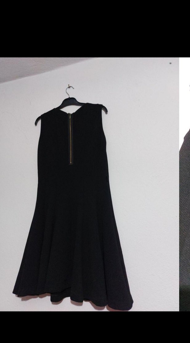 Siyah V Yakalı Midi Kolsuz Elbise - Görsel 4