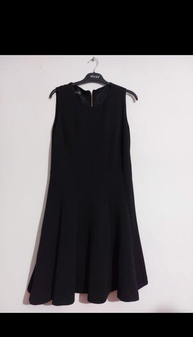 Siyah V Yakalı Midi Kolsuz Elbise - Görsel 2