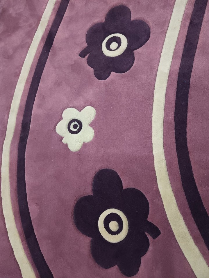 mor renkli çiçek desenli Halı - Görsel 2