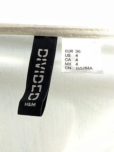 36 Beden beyaz Renk H&M Yelek %70 İndirimli.