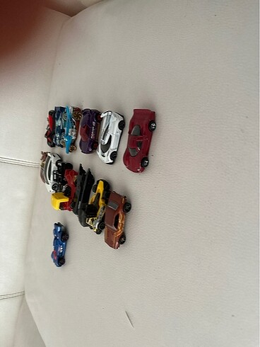  15 hot wheels arabası