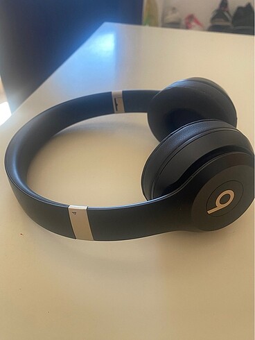 Beats Solo 4