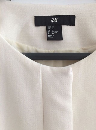 H&M Beyaz Ceket