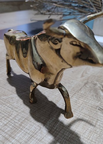 PİRİNÇ Parlak Altın Renkli Boğa Figürü - Görsel 6