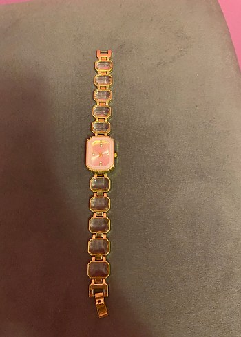 Diğer Altin Tonlu Pembe Tasli Sik Saat