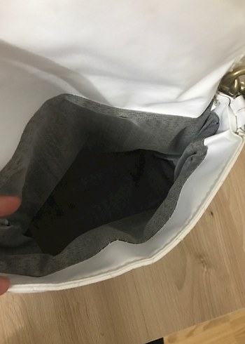 Beyaz Zincir Detaylı Deri Kadın Çanta - Görsel 2